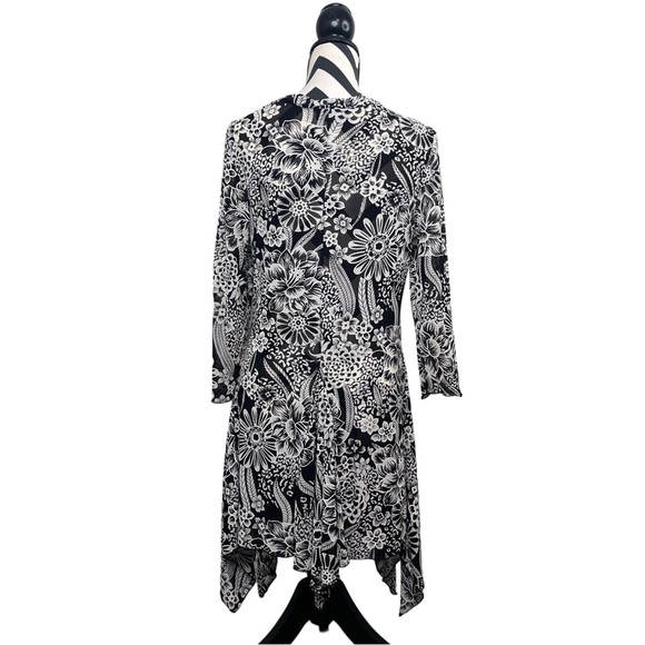 Kaktus Boho Floral Artsy Mesh Asymmetrical Tunic Top - Picture 6 of 10